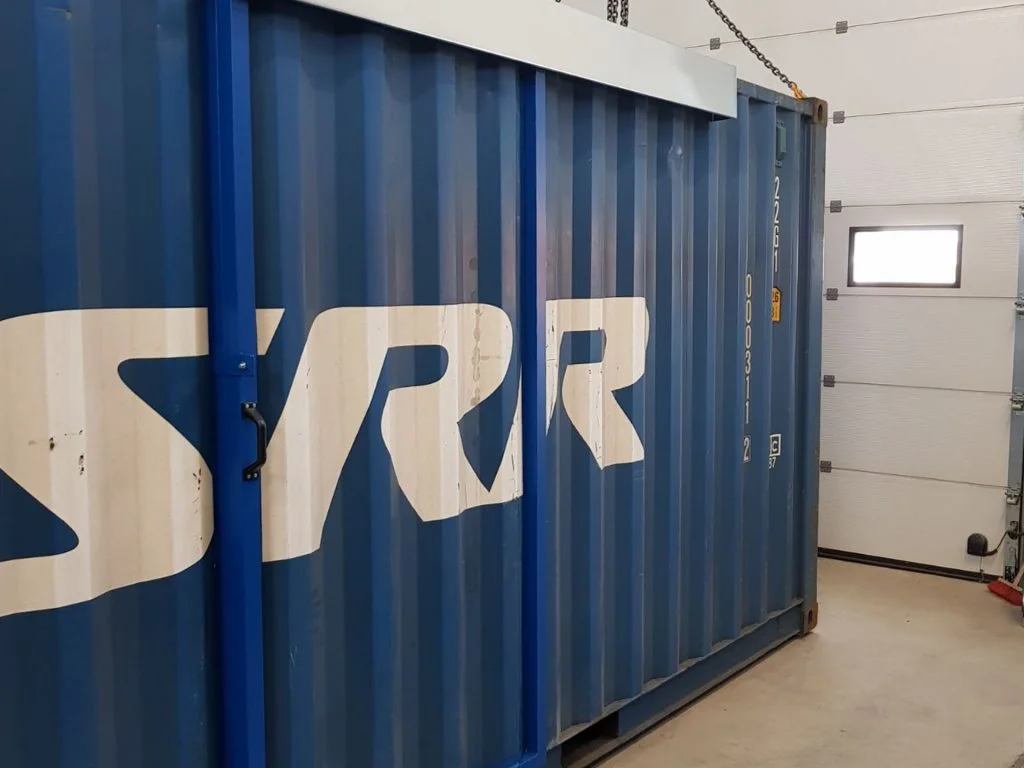 20ft Hi Cube Container (9′ 6″ high) suitable for IBC storage Sliding Door - Image 5