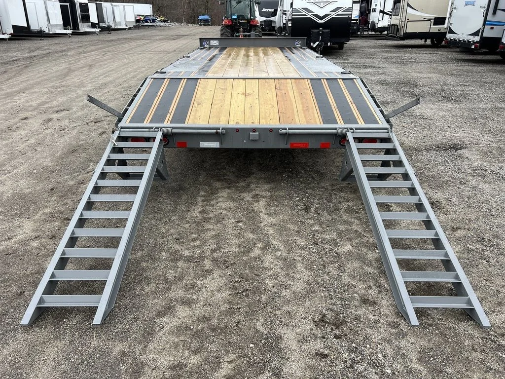 2024 Diamond C 8.5×20 20K Deckover Equipment Trailer w/ 72” Flip-Knee Ramps - Image 3