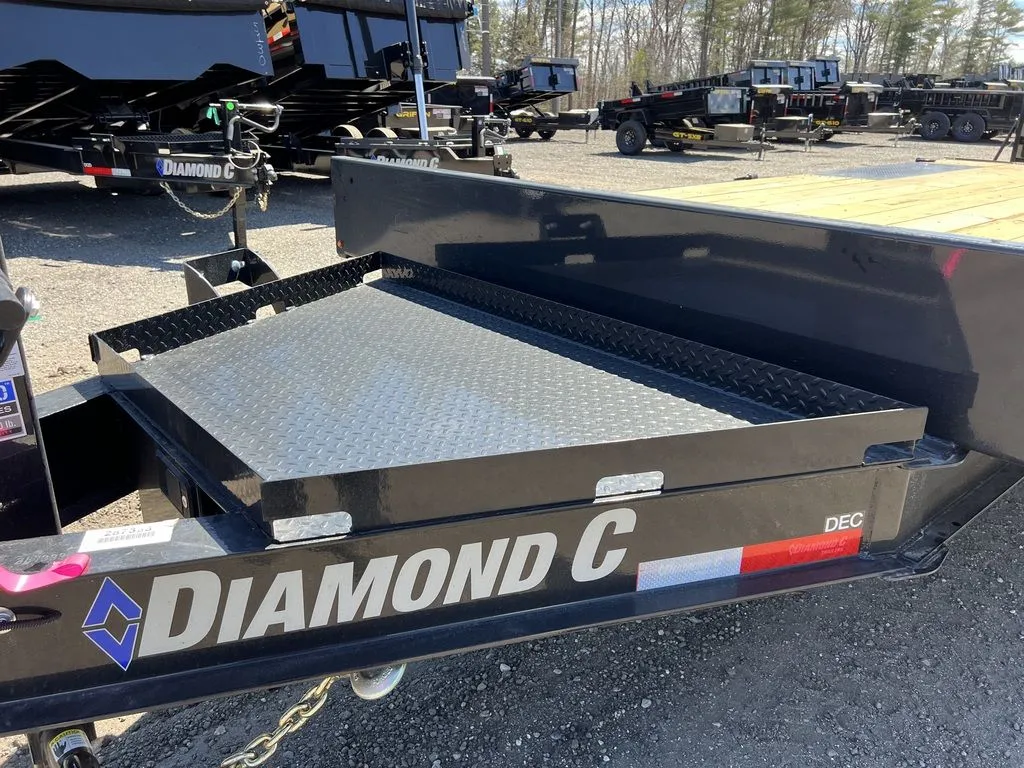 2024 Diamond C 8.5×20 20K Deckover Equipment Trailer w/ 72” Flip-Knee Ramps - Image 8
